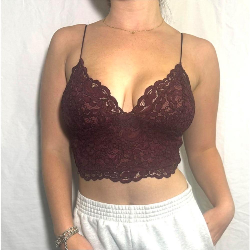 Express Women’s Maroon Crop Cami with Adjustable Straps. Size M (448)